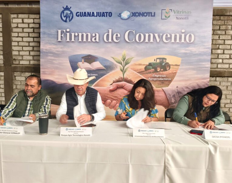 Practicas Xonotli firma convenios con universidades y agroempresas