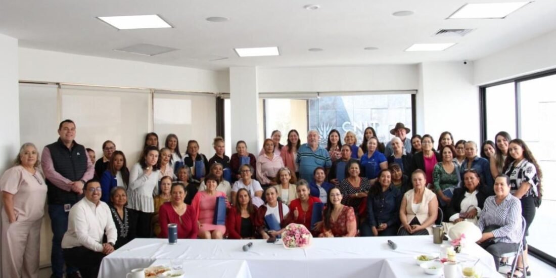 mujeres agaveras