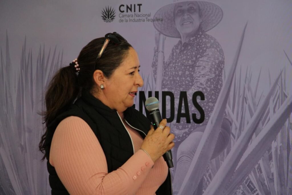 mujeres agaveras