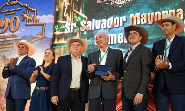 jaliscienses reconocidos, expo ganadera
